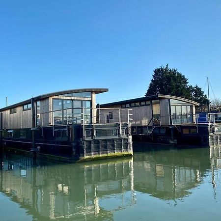 במברידג' Houseboat Eleuthera מראה חיצוני תמונה